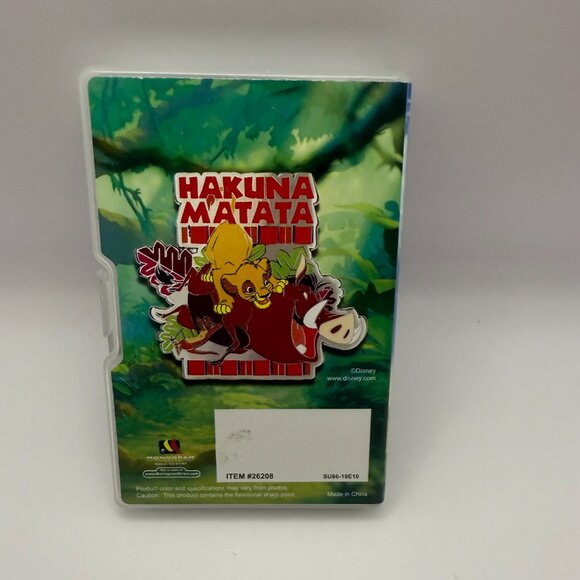 Disney Pin The Lion King VHS Tape Case Hakuna Matata Monogram Limited Edition - Picture 2 of 5